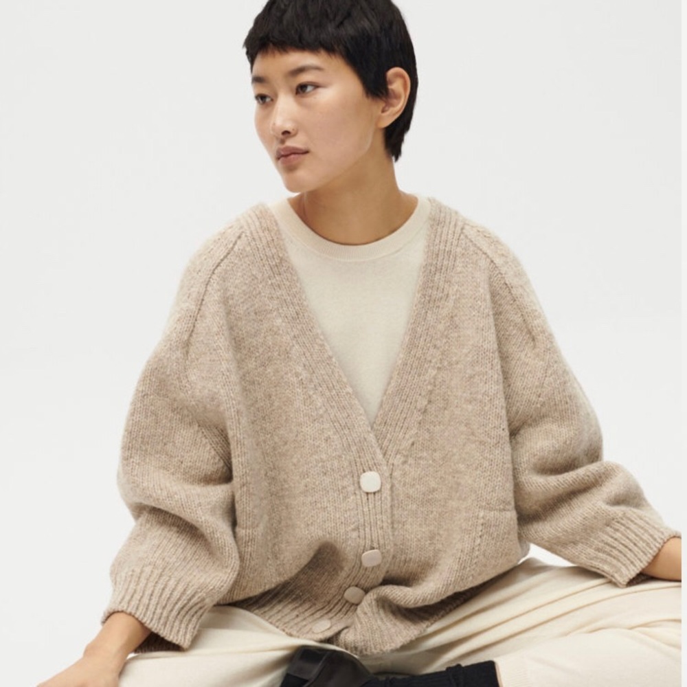Babaa no51 in mist - wool cardigan from Spain